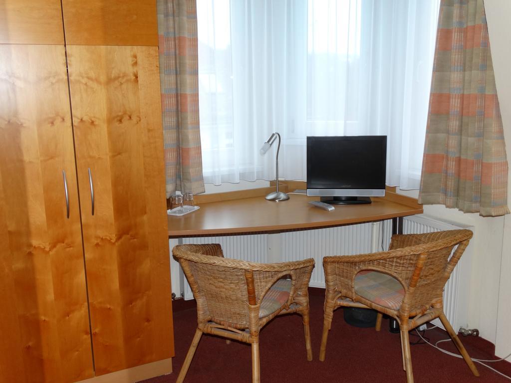 Hotel Sonne - Haus 2 Idstein Δωμάτιο φωτογραφία
