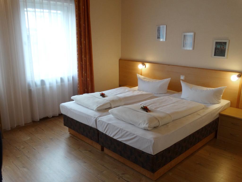 Hotel Sonne - Haus 2 Idstein Δωμάτιο φωτογραφία