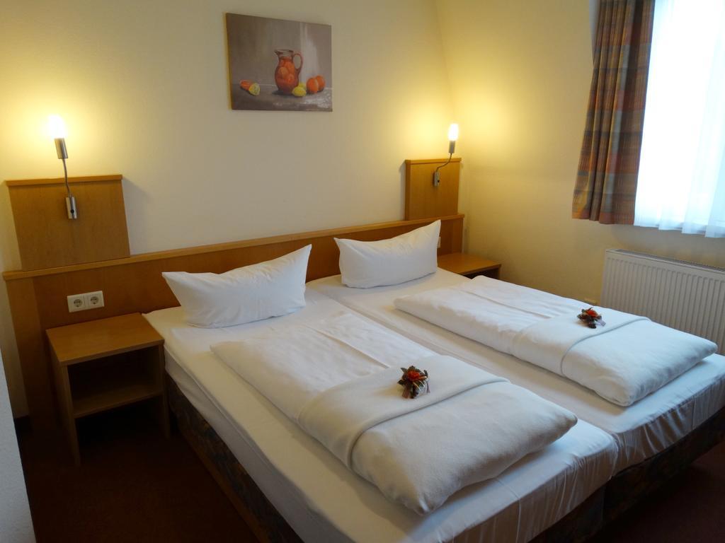 Hotel Sonne - Haus 2 Idstein Δωμάτιο φωτογραφία